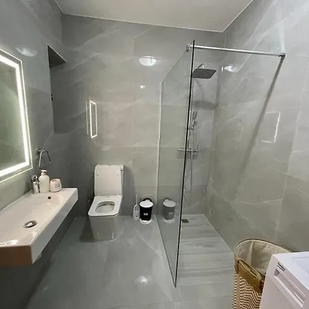 Appartamento Spinola 3 Bedroom San Giuliano